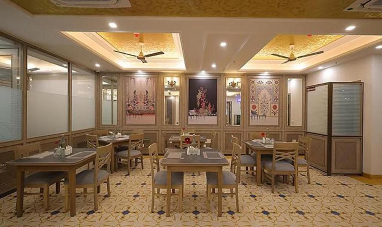 Fabhotel Prime Hampton By Ic'S Noida Zewnętrze zdjęcie